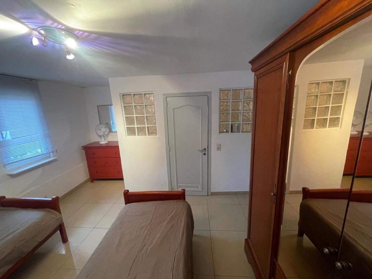 Azulodge Asse 外观 照片